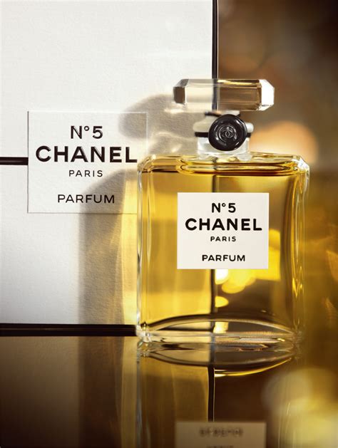 chanel n 5 l eau pubblicità|Chanel fragrance 5.